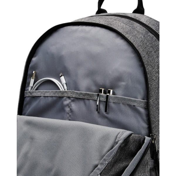 UNDER ARMOUR White / Medium Scrimmage Backpack Graphite / Graphite / White